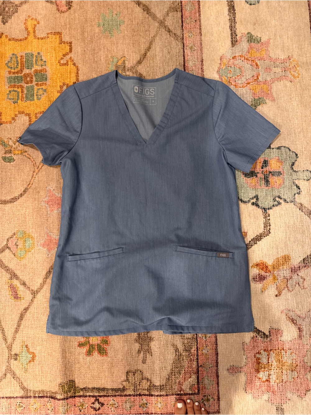 FIGS Women's V-Neck Scrub Top in Slate Blue